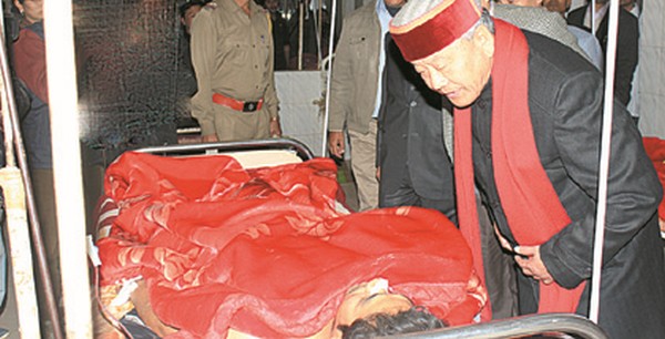 Dy CM Gaikhangam visiting injured victims at hospital 