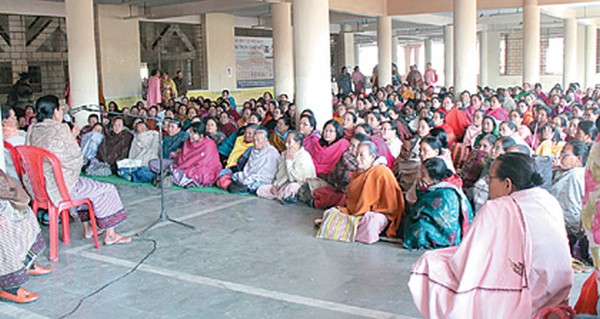Women vendors holding a meeting 