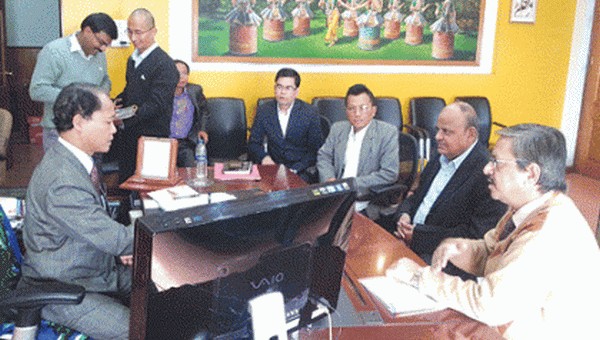 Chief Secretary PC Lawmkunga and IOC Marketing Division Director M Nene hold a meeting