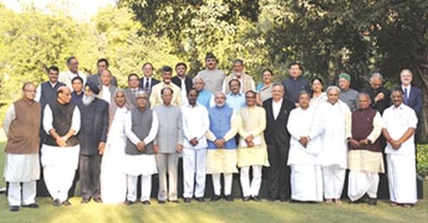 Prime Minister Narendra Modi along with Chief Ministers pose for the lens