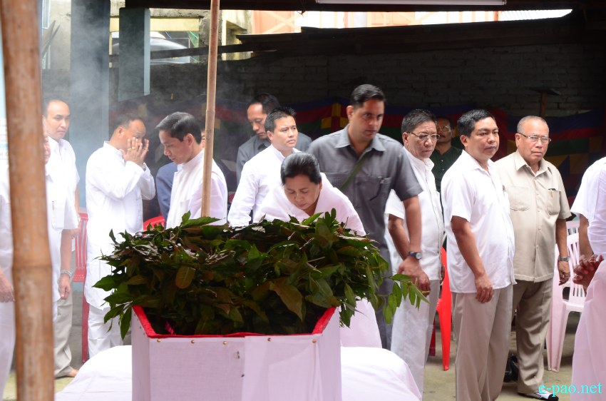 Last repect and floral tribute paid to the departed soul of MLA Maibam Kunjo :: 11 August 2014