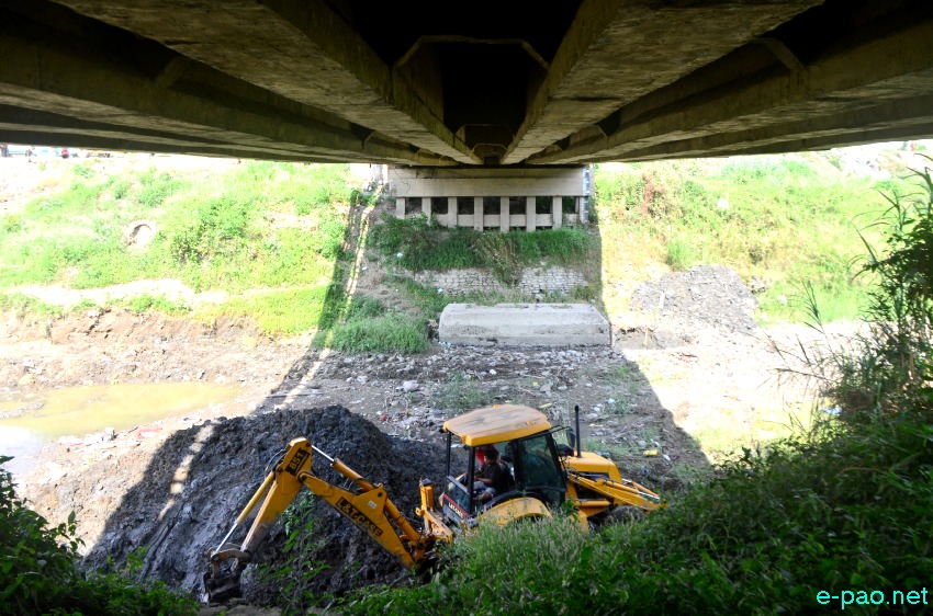 Sanjenthong, over Imphal River connecting Imphal East and Imphal West district dismantled :: 30 April 2014