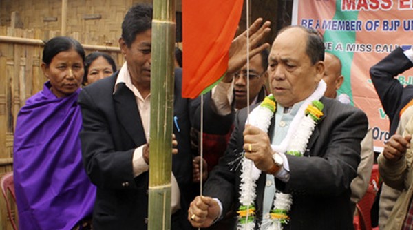Th Chaoba opening the BJP Jiribam Mandal office 