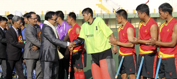 Dignitaries inspecting the ARC, Nagaon and Radial Club, Lucknow players 