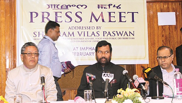Ram Vilas Paswan addressing a press meet 