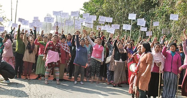 Womenfolk protest and block Imphal-Moreh highway at Tengnoupal 