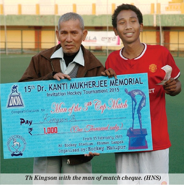 Th Kingson with the man of match cheque