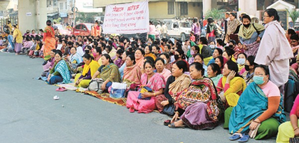 Women vendors staging a protest 