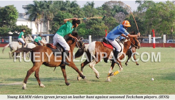 Young K&MM riders (green jersey) on leather hunt against seasoned Teckcham players