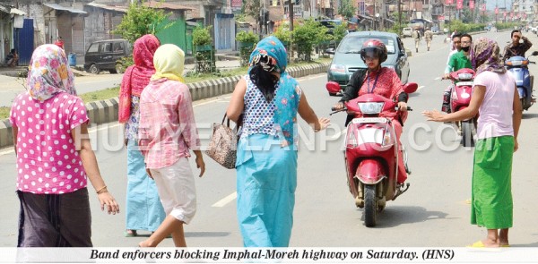 Bandh enforcers blocking Imphal-Moreh Highway