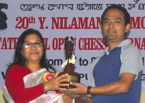 Apollosana clinches Chess title 