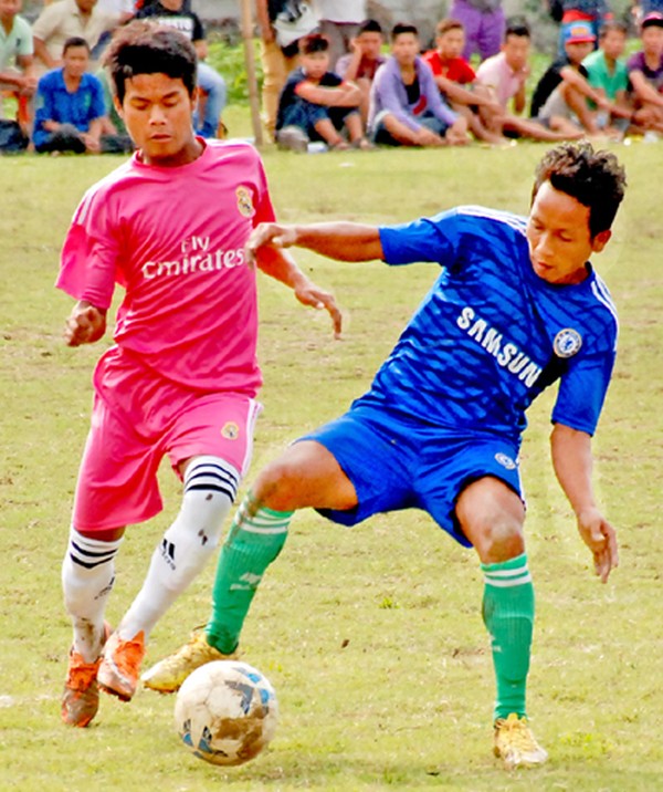 RFC-B and CRFC players in action