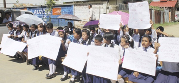 Sit-in protest staged against abolition of Bengali HS