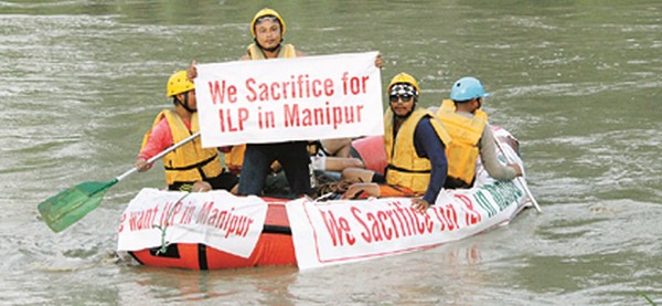 MMTA members on raft procession