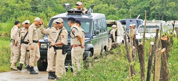 Security forces on their way to Aimol Ngairong village
