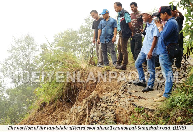 Landslide at Tengnoupal-Sangshak road