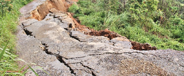 A section of a sunken road at Kasom Khullen