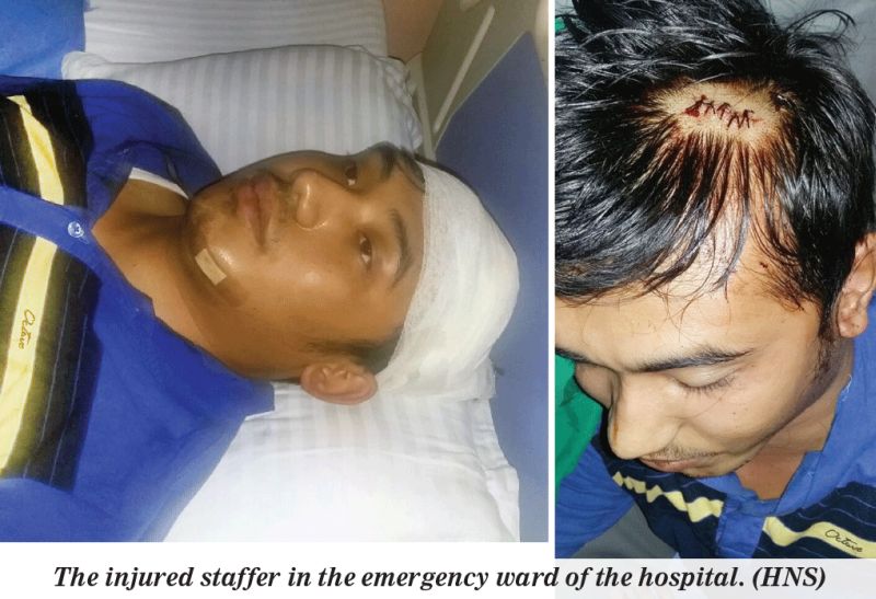 Rowdy cops assault Hueiyen Lanpao Staff on August 17 2015