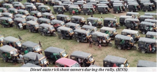 Auto rickshaw owners hold protest rally against bills