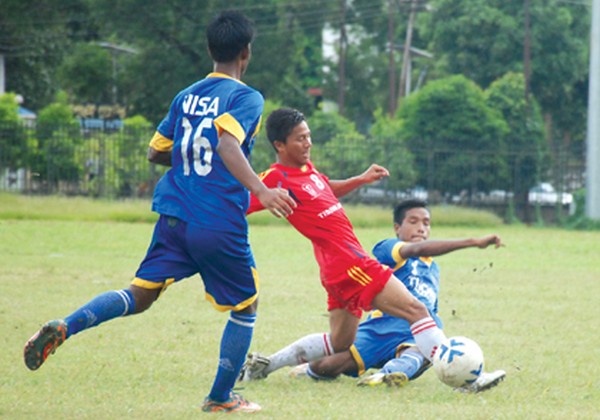 NISA and Trugpu players vie for the ball