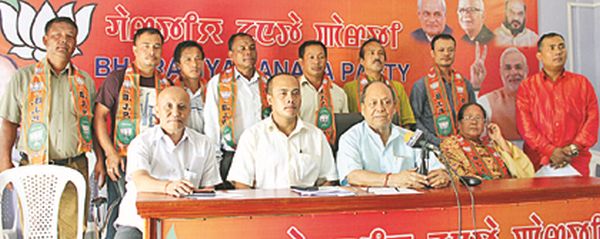 Lamlai Councillors and others with State BJP president