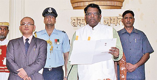 V Shanmuganathan taking oath as Governor