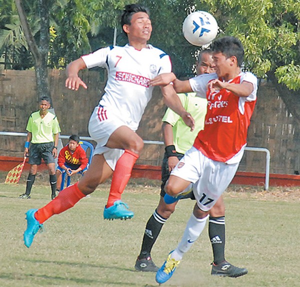 The match between AIM (White) and KPSC in progress