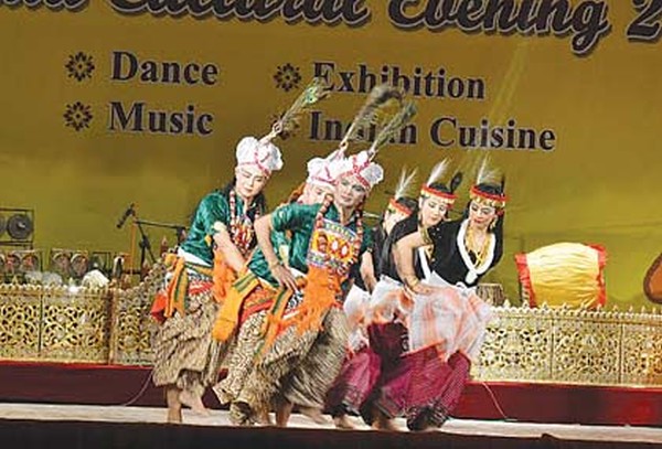 Manipuri dance enthrals Mandalay National Theatre