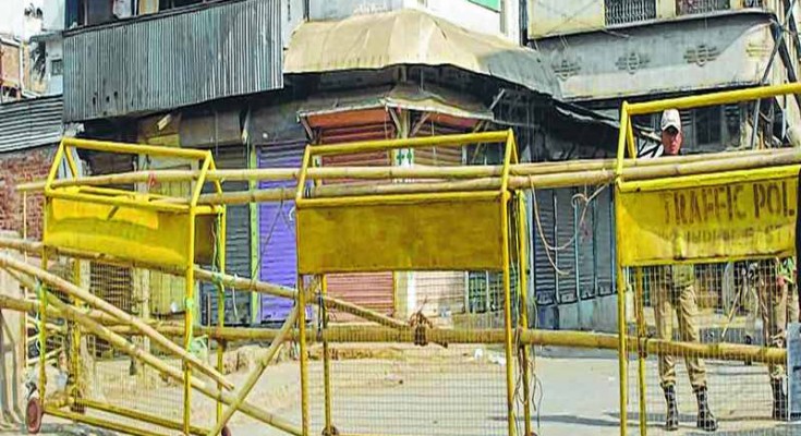 Second day of bazar bandh : Four hurt in confrontation
