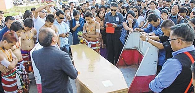 The body of Grinder Muivah being received at the airport