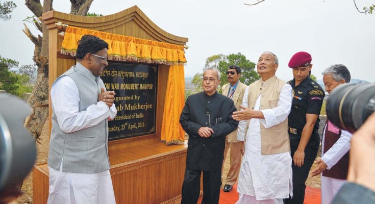 President Pranab Mukherjee unveils Khongjom War Monument