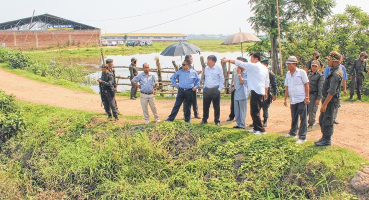 Works Minister inspects roads