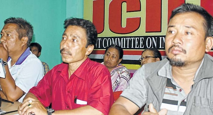 BK Moirangcha (centre) and other leaders of JCILPS addressing the media