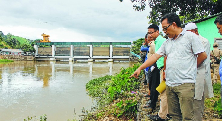 Ratankumar visits flood affected villages