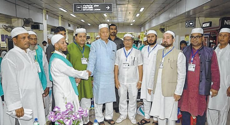 Chief Minister flags off first batch of Haj pilgrims