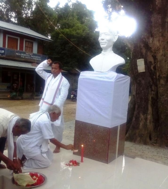 Statue of Lamyanba Hijam Irabot unveiled at Leimaram