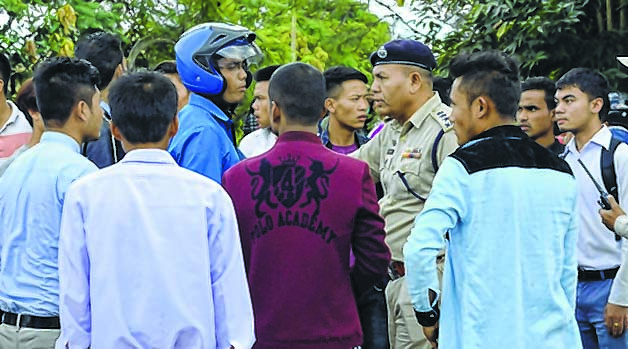 Seven hurt as students clash at Manipur University