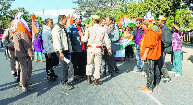 Supporters of Jyotin take out march, urge MPCC