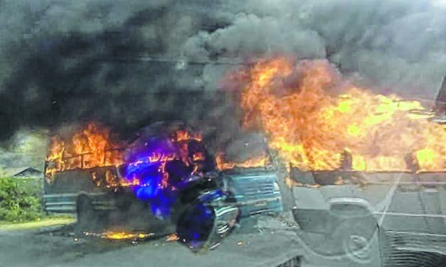8 vehicles set ablaze in 'tit for tat' spree