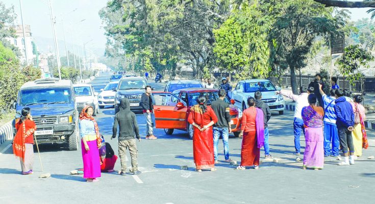 24 hours bandh paralyses State, 2 women hurt in confrontation with cops