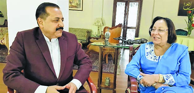 Jitendra discusses situation with Heptulla