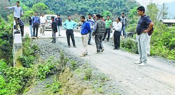 PDCC inspects roads at Khundrakpam AC