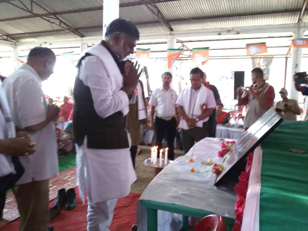 State MPs ineffective in raising local issues: Prahlad Patel