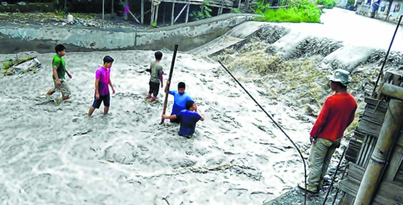 River sweeps away siblings in CCpur