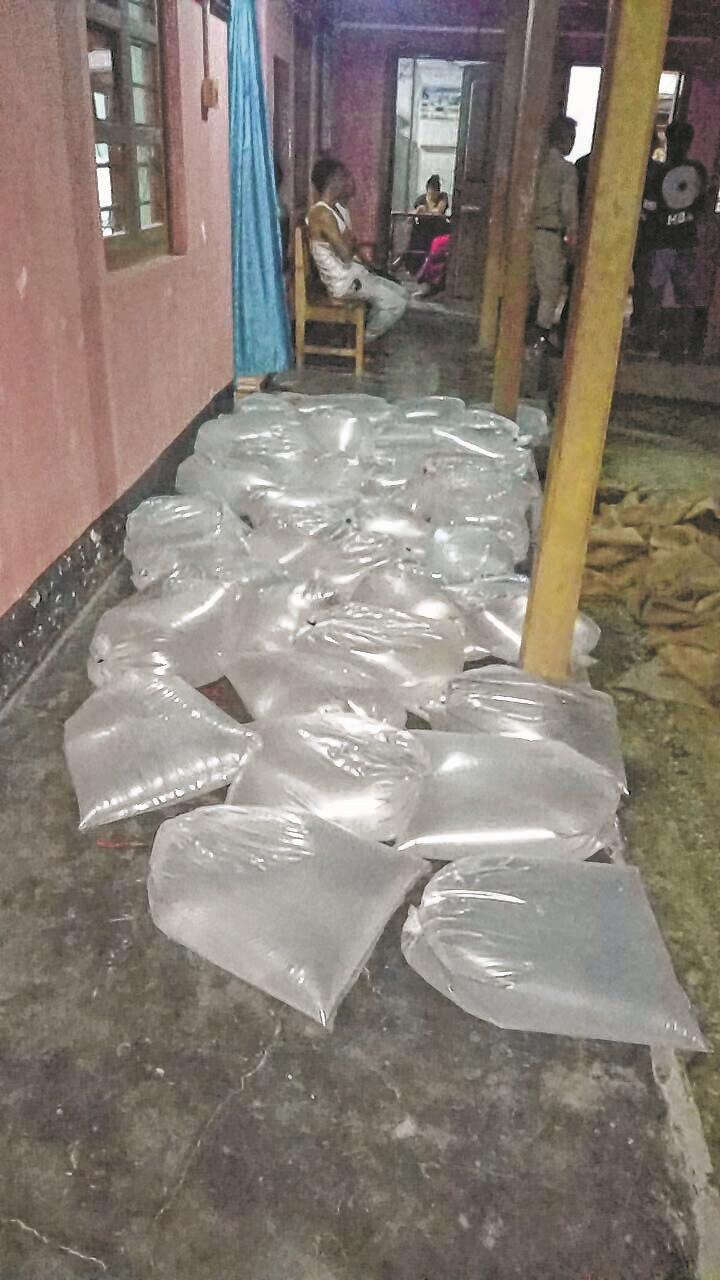 LHuge quantity of liquor seized