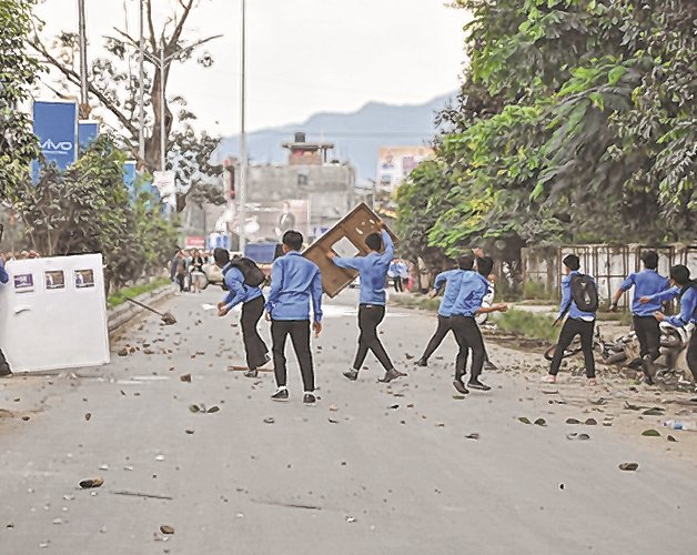 Student bodies clash at CC HSS election
