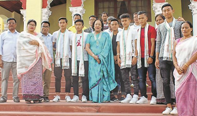 Rs 5 lakh cheque each to magnificent 8 : Najma, CM felicitate U-17 WC players