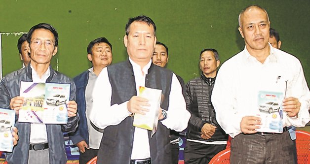 CM, Letpao Haokip lead in congratulating Mirabai