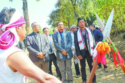 Leishemba Sanajaoba assures help in establishing heritage park at Kharam Pallen