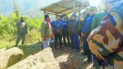 Shyamkumar seizes logs, destroys bird nets in Henglep